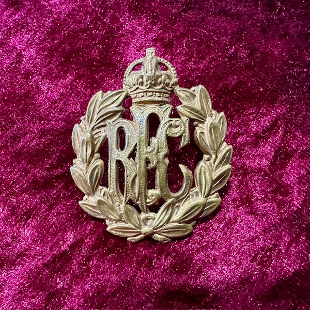 Ref: 5130 - WW1 Royal Flying Corps Cap Badge.